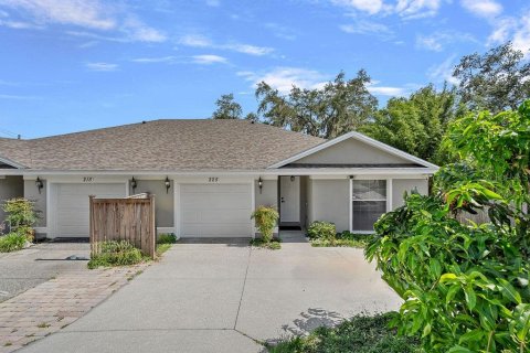 Commercial property in Clermont, Florida 6 bedrooms, 234.11 sq.m. № 1837859 - photo 2