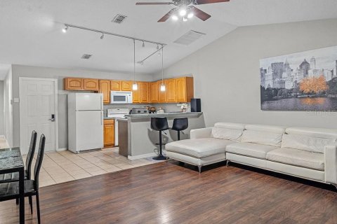 Commercial property in Clermont, Florida 6 bedrooms, 234.11 sq.m. № 1837859 - photo 7