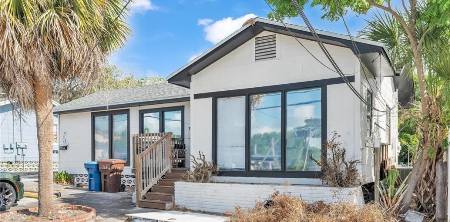Immobilier commercial à Lake Wales, Floride 127.18 m2 № 1249202