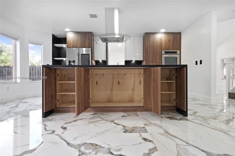 Купить виллу или дом в Дейви, Флорида 4 спальни, 235.41м2, № 1932343 - фото 10