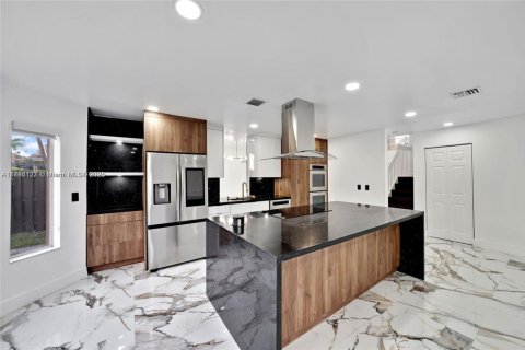 Купить виллу или дом в Дейви, Флорида 4 спальни, 235.41м2, № 1932343 - фото 8