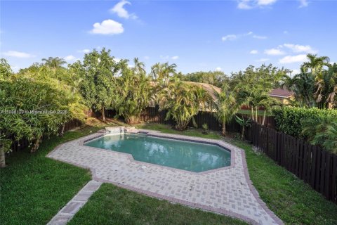House in Davie, Florida 4 bedrooms, 235.41 sq.m. № 1932343 - photo 28