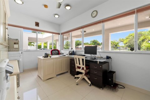 Casa en venta en South Miami, Florida, 5 dormitorios, 528.89 m2 № 1848893 - foto 29