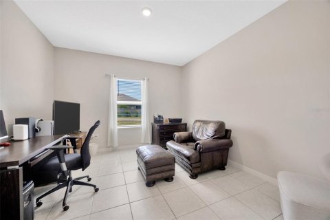 Villa ou maison à vendre à Fruitland Park, Floride: 4 chambres, 213.3 m2 № 1745491 - photo 4