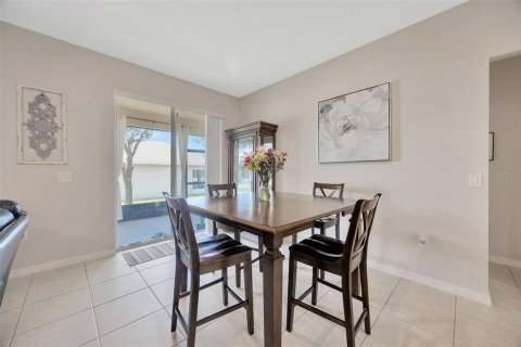 Villa ou maison à vendre à Fruitland Park, Floride: 4 chambres, 213.3 m2 № 1745491 - photo 10