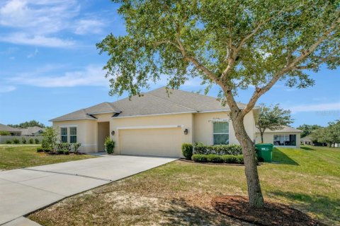 Villa ou maison à vendre à Fruitland Park, Floride: 4 chambres, 213.3 m2 № 1745491 - photo 2