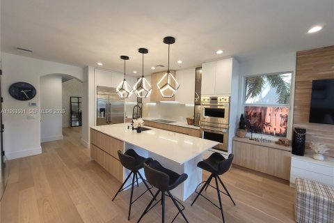 Купить таунхаус в Форт-Лодердейл, Флорида 3 спальни, 262.45м2, № 2027154 - фото 2