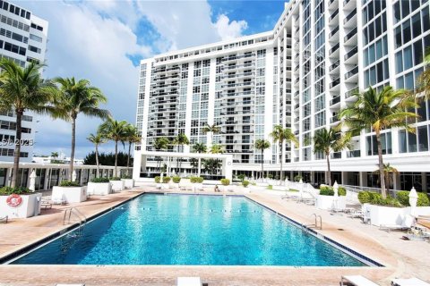 Copropriété à louer à Bal Harbour, Floride: 2 chambres, 98.1 m2 № 1485569 - photo 29