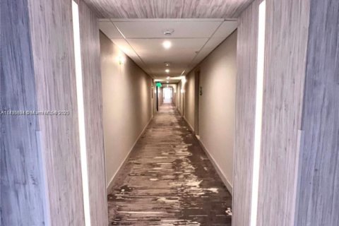 Copropriété à louer à Bal Harbour, Floride: 2 chambres, 98.1 m2 № 1485569 - photo 7