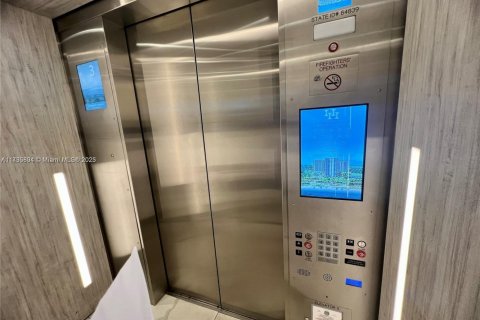 Copropriété à louer à Bal Harbour, Floride: 2 chambres, 98.1 m2 № 1485569 - photo 5
