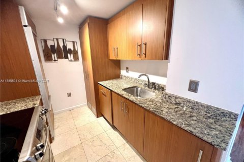 Copropriété à louer à Bal Harbour, Floride: 2 chambres, 98.1 m2 № 1485569 - photo 10