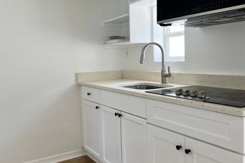 Propiedad comercial en venta en Nokomis, Florida, 112.97 m2 № 1679292 - foto 18