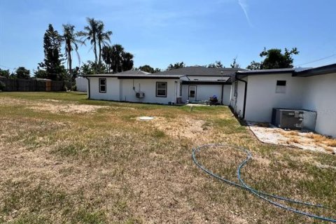 Propiedad comercial en venta en Nokomis, Florida, 112.97 m2 № 1679292 - foto 13