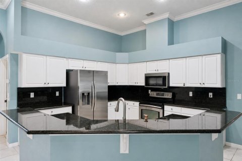 Villa ou maison à vendre à Oviedo, Floride: 4 chambres, 281.31 m2 № 2150222 - photo 5