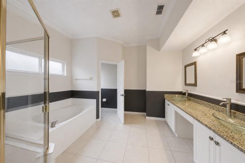 Villa ou maison à vendre à Oviedo, Floride: 4 chambres, 281.31 m2 № 2150222 - photo 10