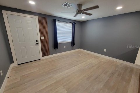 Casa en alquiler en New Port Richey, Florida, 2 dormitorios, 67.08 m2 № 2113520 - foto 3