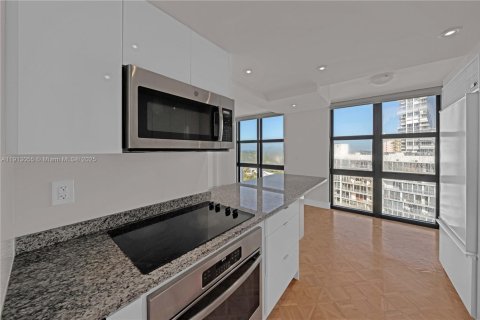 Condominio en alquiler en Key Biscayne, Florida, 2 dormitorios, 165.55 m2 № 1968767 - foto 6