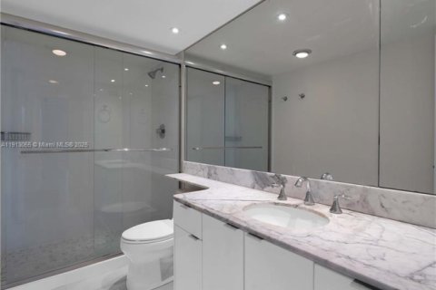 Condominio en alquiler en Key Biscayne, Florida, 2 dormitorios, 165.55 m2 № 1968767 - foto 11