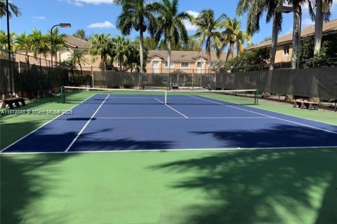 Купить таунхаус в Дорал, Флорида 3 спальни, 131.92м2, № 1924604 - фото 21