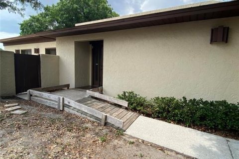Condominio en venta en Lakeland, Florida, 2 dormitorios, 124.3 m2 № 1679931 - foto 1