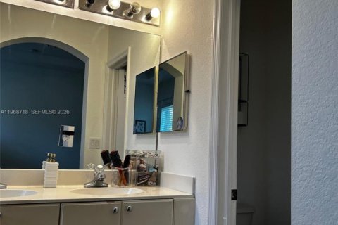 Adosado en alquiler en Doral, Florida, 3 dormitorios, 135.82 m2 № 2031719 - foto 8