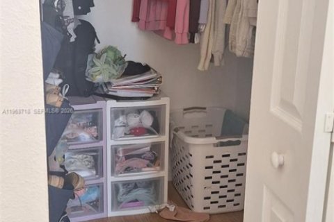 Adosado en alquiler en Doral, Florida, 3 dormitorios, 135.82 m2 № 2031719 - foto 15