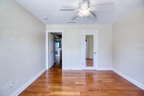 Touwnhouse à louer à New Smyrna Beach, Floride: 3 chambres, 158.12 m2 № 2384143 - photo 20