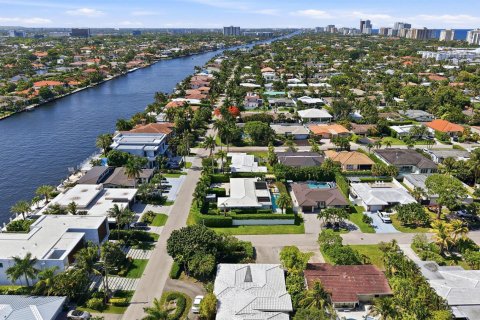 House in Lauderdale-by-the-Sea, Florida 3 bedrooms, 167.97 sq.m. № 2190993 - photo 29