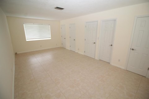 House in Lauderdale-by-the-Sea, Florida 3 bedrooms, 167.97 sq.m. № 2190993 - photo 21