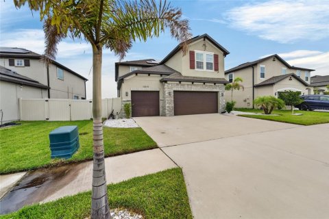 House in Riverview, Florida 5 bedrooms, 275.73 sq.m. № 2217936
