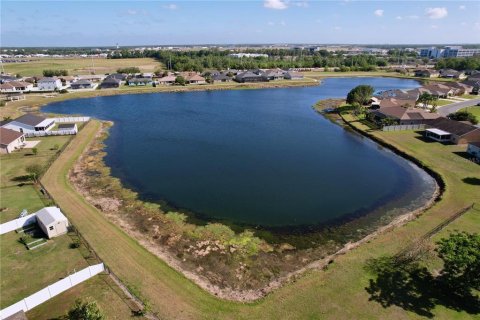 House in Lakeland, Florida 3 bedrooms, 123.65 sq.m. № 1630242 - photo 12