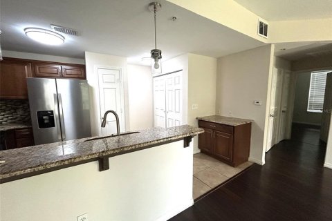 Copropriété à louer à Ocoee, Floride: 3 chambres, 114.64 m2 № 2094639 - photo 4
