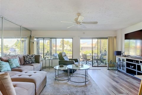 Touwnhouse à vendre à Punta Gorda, Floride: 3 chambres, 155.52 m2 № 2354156 - photo 22