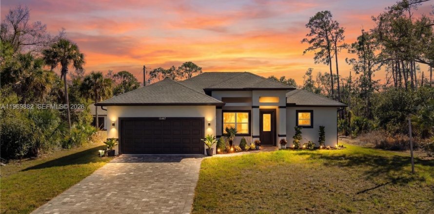 Дом в Порт-Шарлотт, Флорида 4 спальни, 157.47м2 № 2030692