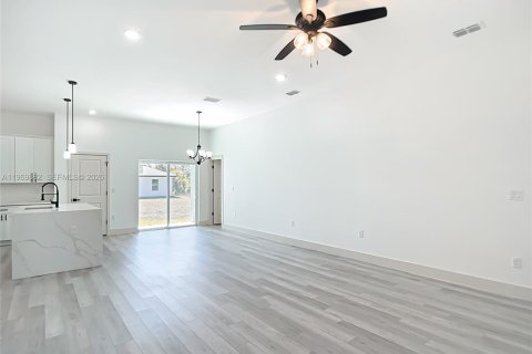 Купить виллу или дом в Порт-Шарлотт, Флорида 4 спальни, 157.47м2, № 2030692 - фото 6