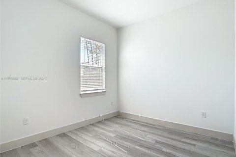 Купить виллу или дом в Порт-Шарлотт, Флорида 4 спальни, 157.47м2, № 2030692 - фото 17