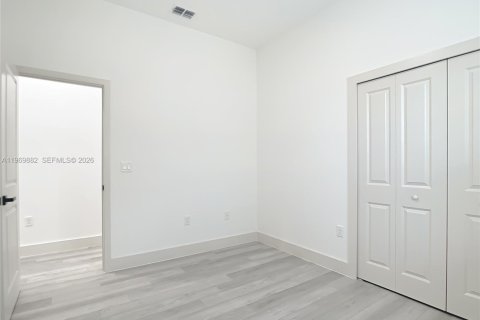 Купить виллу или дом в Порт-Шарлотт, Флорида 4 спальни, 157.47м2, № 2030692 - фото 29