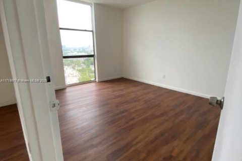 Condominio en alquiler en North Miami, Florida, 2 dormitorios, 83.61 m2 № 1936941 - foto 15