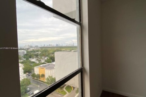 Condominio en alquiler en North Miami, Florida, 2 dormitorios, 83.61 m2 № 1936941 - foto 29
