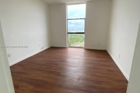 Condominio en alquiler en North Miami, Florida, 2 dormitorios, 83.61 m2 № 1936941 - foto 18