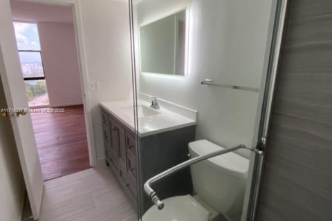 Condominio en alquiler en North Miami, Florida, 2 dormitorios, 83.61 m2 № 1936941 - foto 23