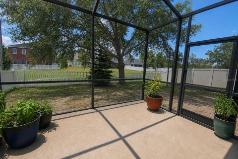 House in Gibsonton, Florida 3 bedrooms, 219.99 sq.m. № 2379652 - photo 23