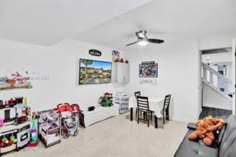 Copropriété à louer à Plantation, Floride: 4 chambres, 164.44 m2 № 2147205 - photo 3