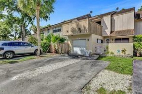 Copropriété à louer à Plantation, Floride: 4 chambres, 164.44 m2 № 2147205 - photo 8