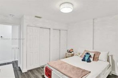 Copropriété à louer à Plantation, Floride: 4 chambres, 164.44 m2 № 2147205 - photo 2