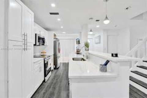 Condo à Plantation, Floride, 4 chambres  № 2147205