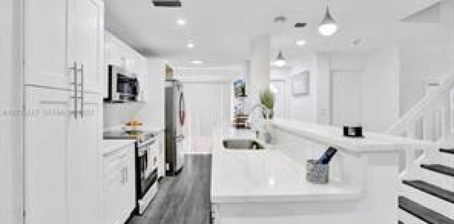 Condo à Plantation, Floride, 4 chambres  № 2147205