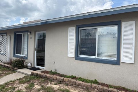 Condominio en Winter Haven, Florida, 2 dormitorios № 2107351