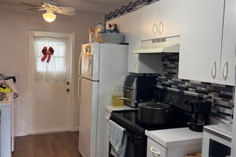 Condominio en alquiler en Winter Haven, Florida, 2 dormitorios, 99.68 m2 № 2107351 - foto 2