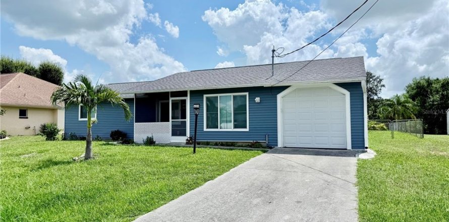 Casa en Port Charlotte, Florida 2 dormitorios, 107.4 m2 № 1876083